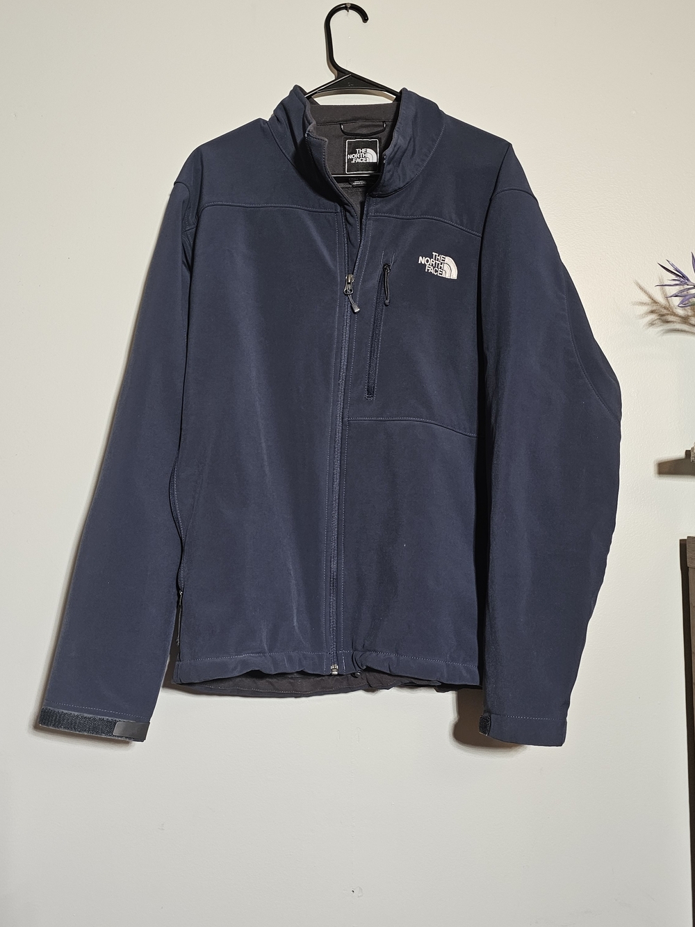 The North Face Apex Bionic Men's XL Navy Blue Softshell Jacket